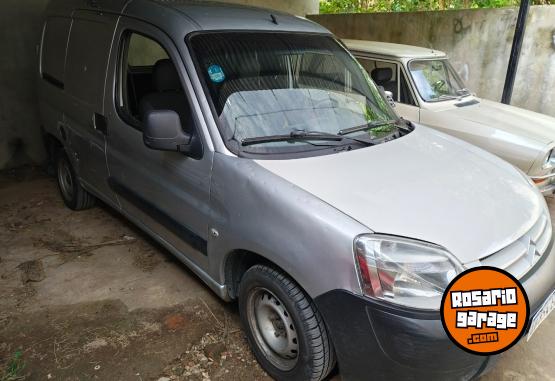 Utilitarios - Peugeot Partner 2019 GNC 390000Km - En Venta