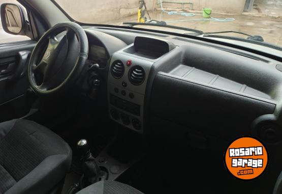 Utilitarios - Peugeot Partner 2019 GNC 390000Km - En Venta