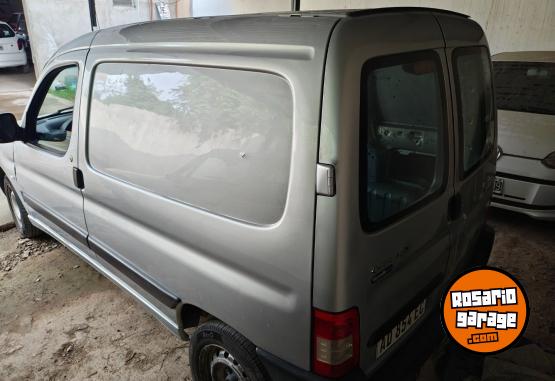 Utilitarios - Peugeot Partner 2019 GNC 390000Km - En Venta