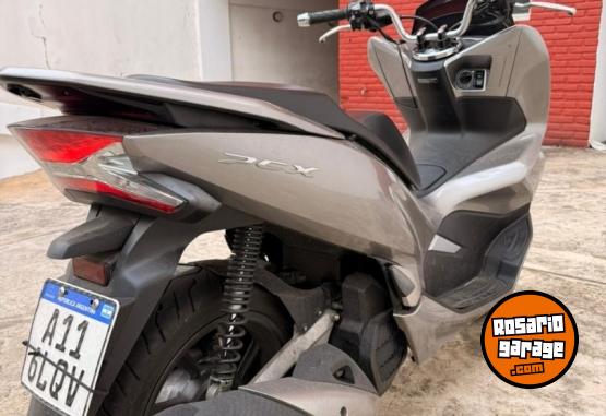 Motos - Honda PCX 2020 Nafta 10727Km - En Venta