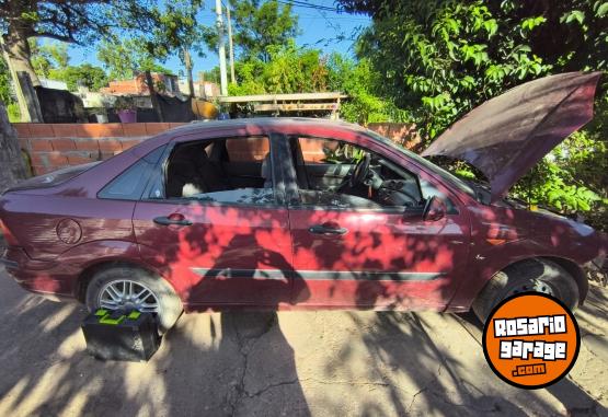 Autos - Ford ghia 1.8 2000 Nafta 170000Km - En Venta