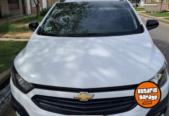 Autos - Chevrolet Onix 2019 Nafta 140000Km - En Venta