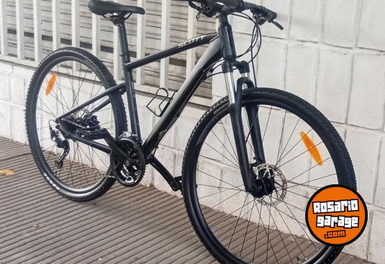 Deportes - SPORT MOTO: BICICLETA MOUNTAIN BIKE NUEVA MARCA: SCOTT MODELO: SUB CROSS 40 RODADO: 29. TALLE: S. CUADRO ALUMINIO EQUIPO SHIMANO ALTUS SUSPENSION DELANTERA CON BLOQUEO - En Venta