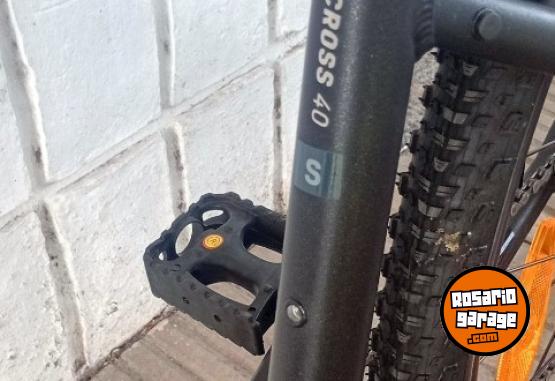 Deportes - SPORT MOTO: BICICLETA MOUNTAIN BIKE NUEVA MARCA: SCOTT MODELO: SUB CROSS 40 RODADO: 29. TALLE: S. CUADRO ALUMINIO EQUIPO SHIMANO ALTUS SUSPENSION DELANTERA CON BLOQUEO - En Venta