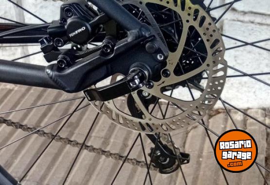 Deportes - SPORT MOTO: BICICLETA MOUNTAIN BIKE NUEVA MARCA: SCOTT MODELO: SUB CROSS 40 RODADO: 29. TALLE: S. CUADRO ALUMINIO EQUIPO SHIMANO ALTUS SUSPENSION DELANTERA CON BLOQUEO - En Venta