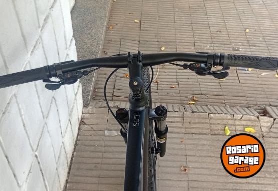 Deportes - SPORT MOTO: BICICLETA MOUNTAIN BIKE NUEVA MARCA: SCOTT MODELO: SUB CROSS 40 RODADO: 29. TALLE: S. CUADRO ALUMINIO EQUIPO SHIMANO ALTUS SUSPENSION DELANTERA CON BLOQUEO - En Venta