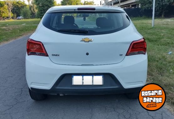 Autos - Chevrolet Onix 2018 Nafta 110000Km - En Venta