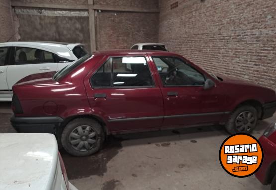 Autos - Renault 19 1998 GNC 92000Km - En Venta