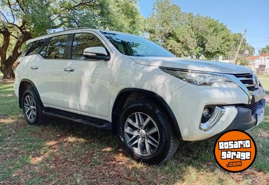 Camionetas - Toyota SW4 SRX 2016 Diesel 200000Km - En Venta