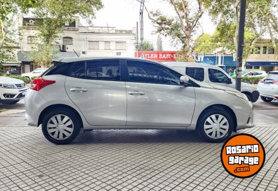 Autos - Toyota YARIS XS 2024 Nafta 21000Km - En Venta