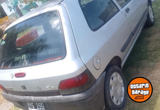 Autos - Renault Clio 3p 1998 Diesel 250000Km - En Venta