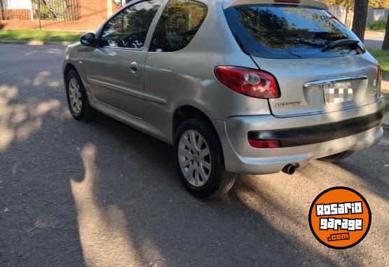 Autos - Peugeot 207 xt 2009 Nafta 136000Km - En Venta