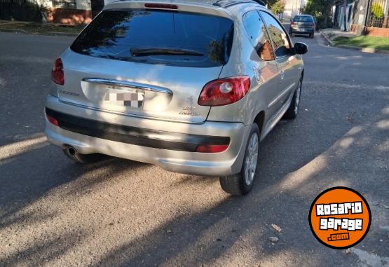 Autos - Peugeot 207 xt 2009 Nafta 136000Km - En Venta