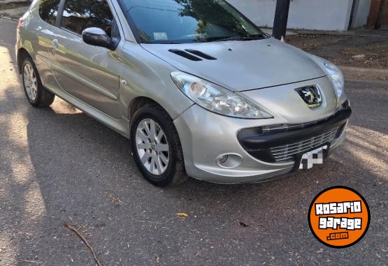 Autos - Peugeot 207 xt 2009 Nafta 136000Km - En Venta