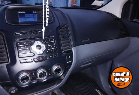 Camionetas - Ford Ranger nafta XLT 2017 Nafta 147000Km - En Venta