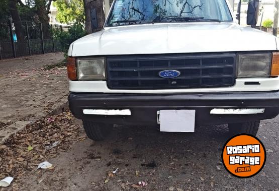 Camiones y Grúas - VENDO FORD 4000 - En Venta