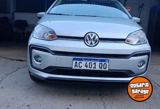 Autos - Volkswagen Up high line 5 P 2018 Nafta 83000Km - En Venta