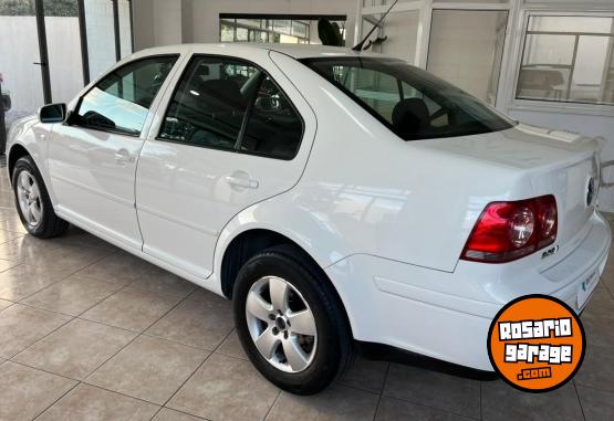 Autos - Volkswagen BORA TRENDLINE 2011 Nafta 147900Km - En Venta