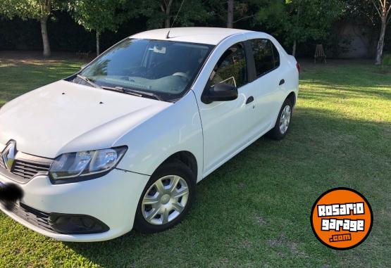 Autos - Renault Logan 2017 Nafta 145000Km - En Venta