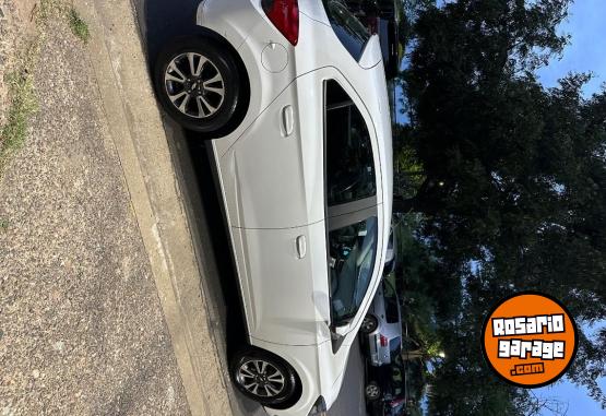 Autos - Chevrolet Ónix 2016 Nafta 78300Km - En Venta