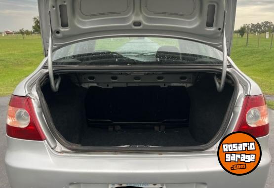 Autos - Fiat Siena 2011 Nafta 174000Km - En Venta