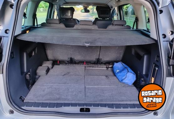 Autos - Peugeot 5008 7 PLAZAS ALLURE PLUS 2012 Nafta 84410Km - En Venta