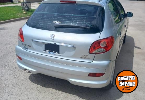 Autos - Peugeot 207 2011 Nafta 220000Km - En Venta