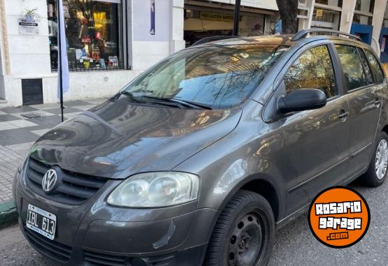 Autos - Volkswagen Suran 2009 GNC 250000Km - En Venta