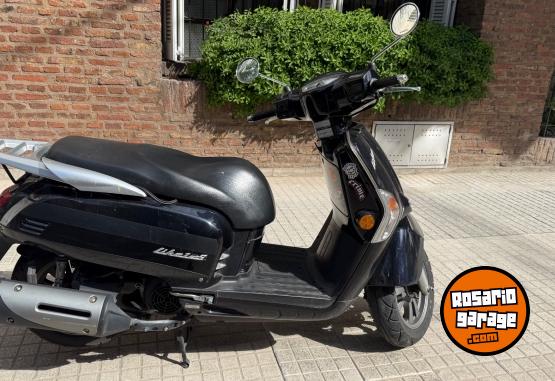 Motos - Kymco Like 125 2021 Nafta 8800Km - En Venta