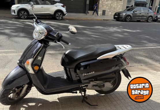Motos - Kymco Like 125 2021 Nafta 8800Km - En Venta