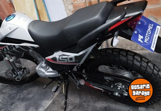 Motos - Motomel Skua silver 2025 Nafta 1700Km - En Venta