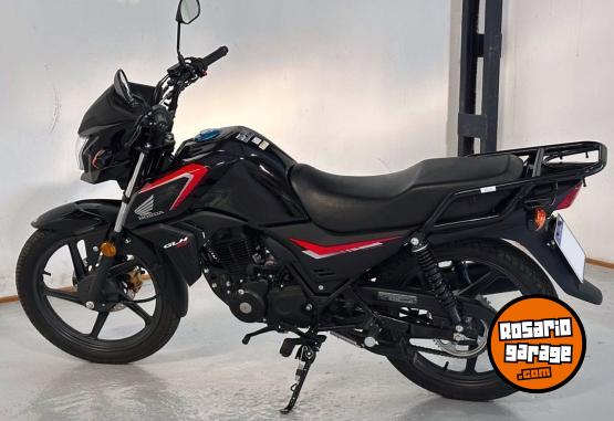 Motos - Honda GLC 150 2026 Nafta 1500Km - En Venta