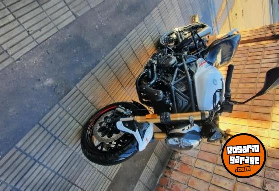 Motos - Benelli 752 2022 Nafta 2500Km - En Venta