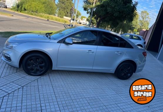 Autos - Chevrolet CRUZE LT 1.8 4P 2015 Nafta 80000Km - En Venta