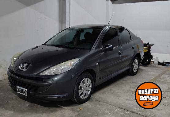 Autos - Peugeot 207 2013 Nafta 82000Km - En Venta