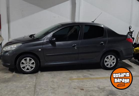 Autos - Peugeot 207 2013 Nafta 82000Km - En Venta