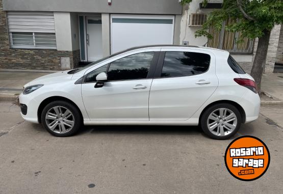 Autos - Peugeot 308 AllurePack 2021 Diesel 98000Km - En Venta