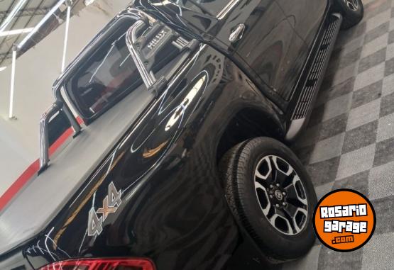 Camionetas - Toyota Hilux srx 2021 Diesel 124000Km - En Venta