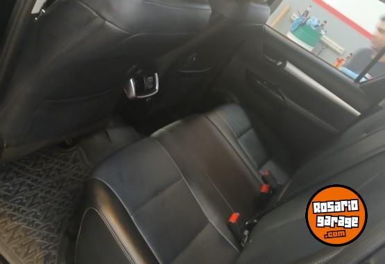 Camionetas - Toyota Hilux srx 2021 Diesel 124000Km - En Venta