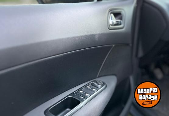 Autos - Peugeot 408 HDI ALLIURE + 2017 Diesel 152000Km - En Venta