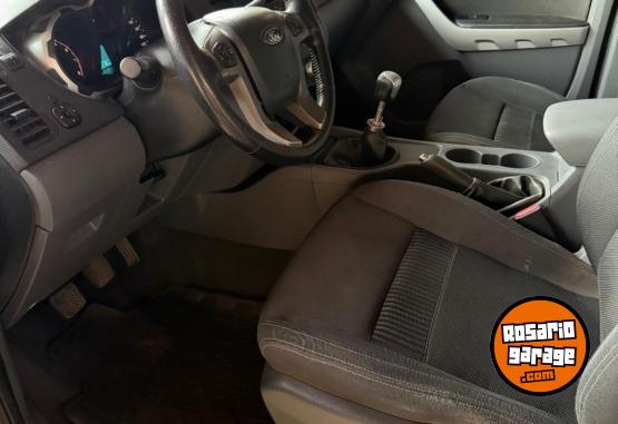 Camionetas - Ford RANGER DC 4X2 XLT 2.5 2017 Nafta 106700Km - En Venta