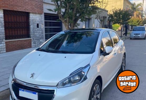 Autos - Peugeot 208 2016 Nafta 110000Km - En Venta