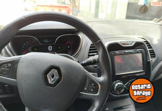 Autos - Renault Captur 2017 Nafta 110000Km - En Venta