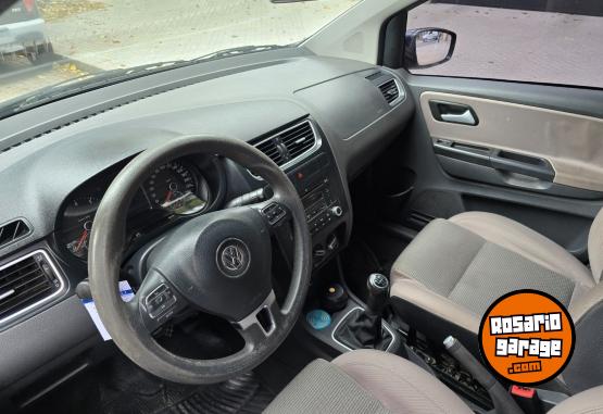 Autos - Volkswagen Suran Conforline 2012 Nafta 140000Km - En Venta