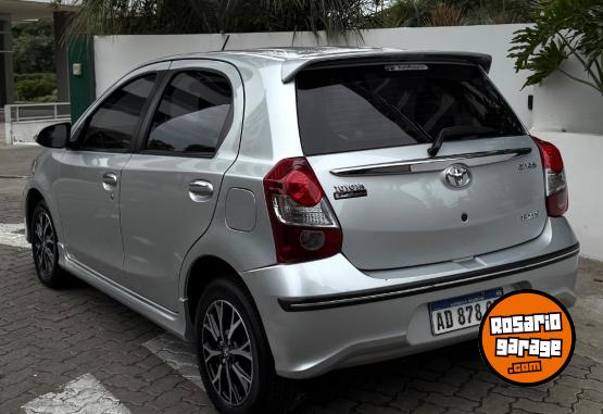 Autos - Toyota ETIOS XLS 2019 Nafta 25000Km - En Venta