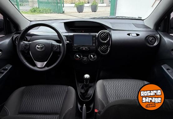 Autos - Toyota ETIOS XLS 2019 Nafta 25000Km - En Venta
