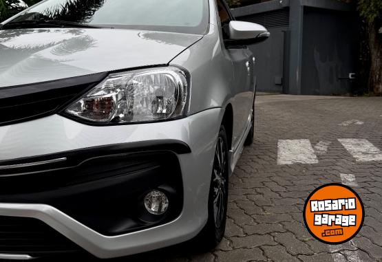 Autos - Toyota ETIOS XLS 2019 Nafta 25000Km - En Venta