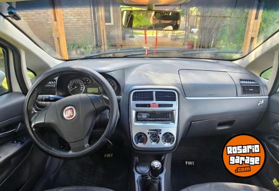 Autos - Fiat Punto 1.4 ELX 2010 Nafta 180000Km - En Venta