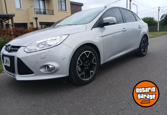 Autos - Ford Focus titanium 2014 Nafta 140000Km - En Venta