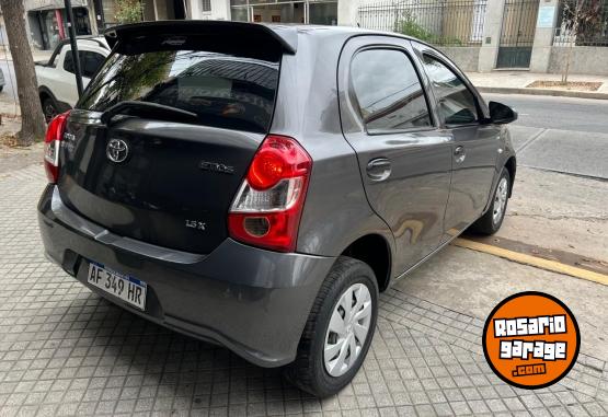 Autos - Toyota Etios x 1.5 2023 Nafta 87000Km - En Venta